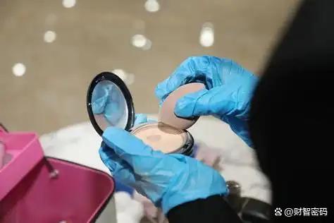 等待终点而是轻盈活在当下95后开启生前整理：不是(图4)